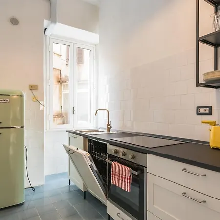 Stylish Pigneto Apartment-2